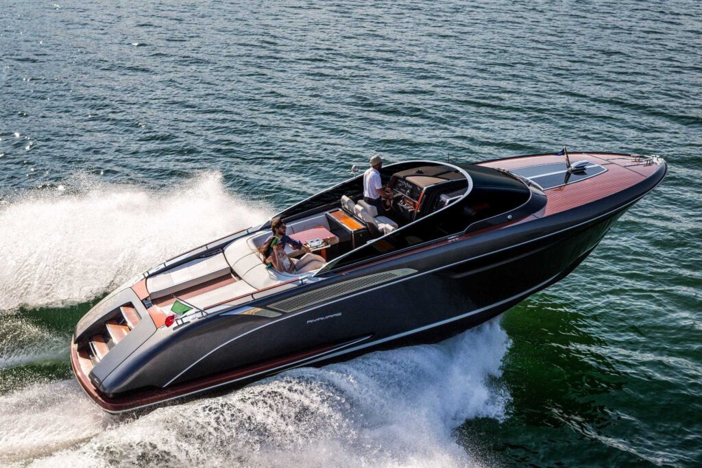 Riva Rivamare sporty itlaienske motorbåde til salg